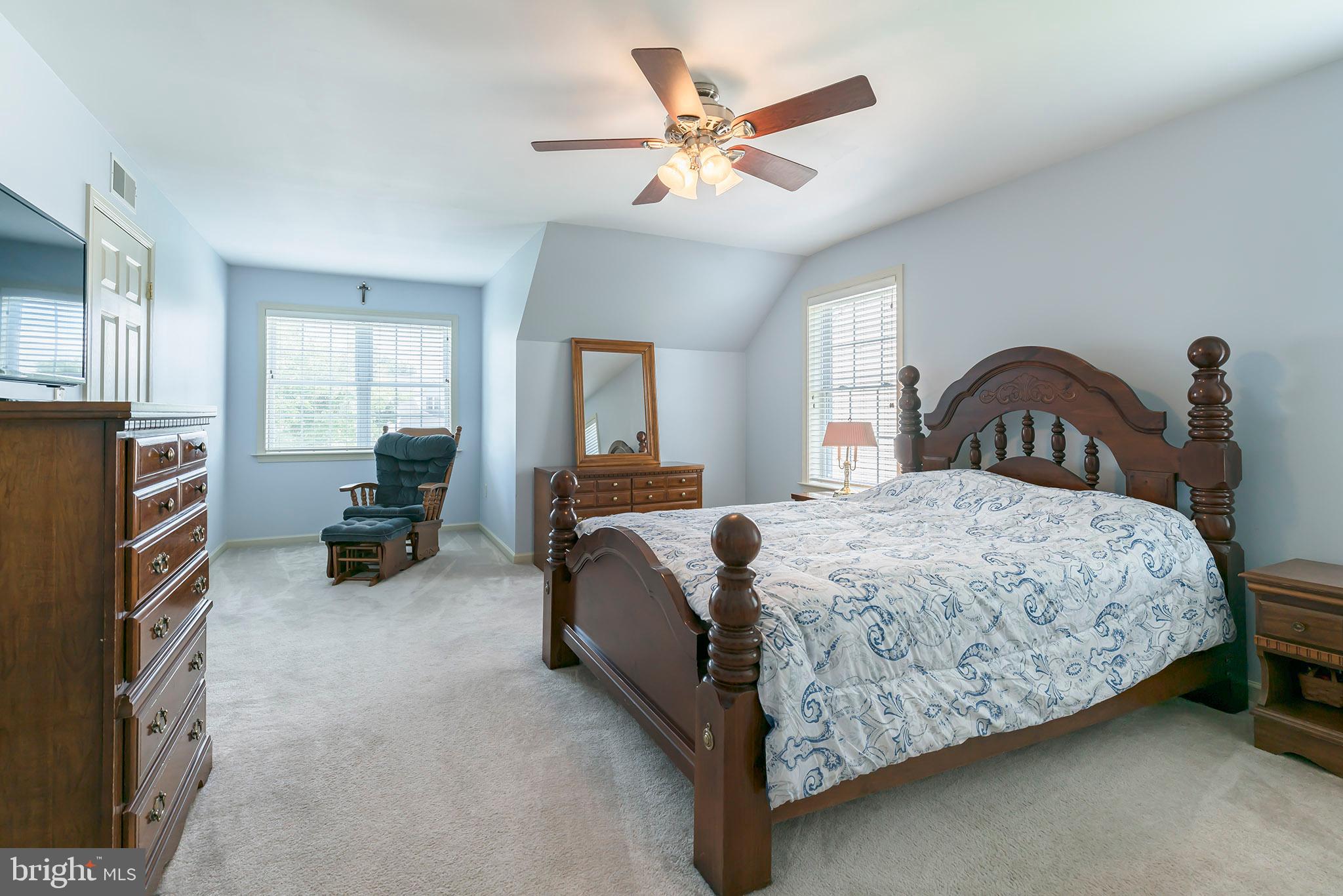465 Vista Road Columbia, PA 17512 - Photo 11 of 21 Large Owners Suite