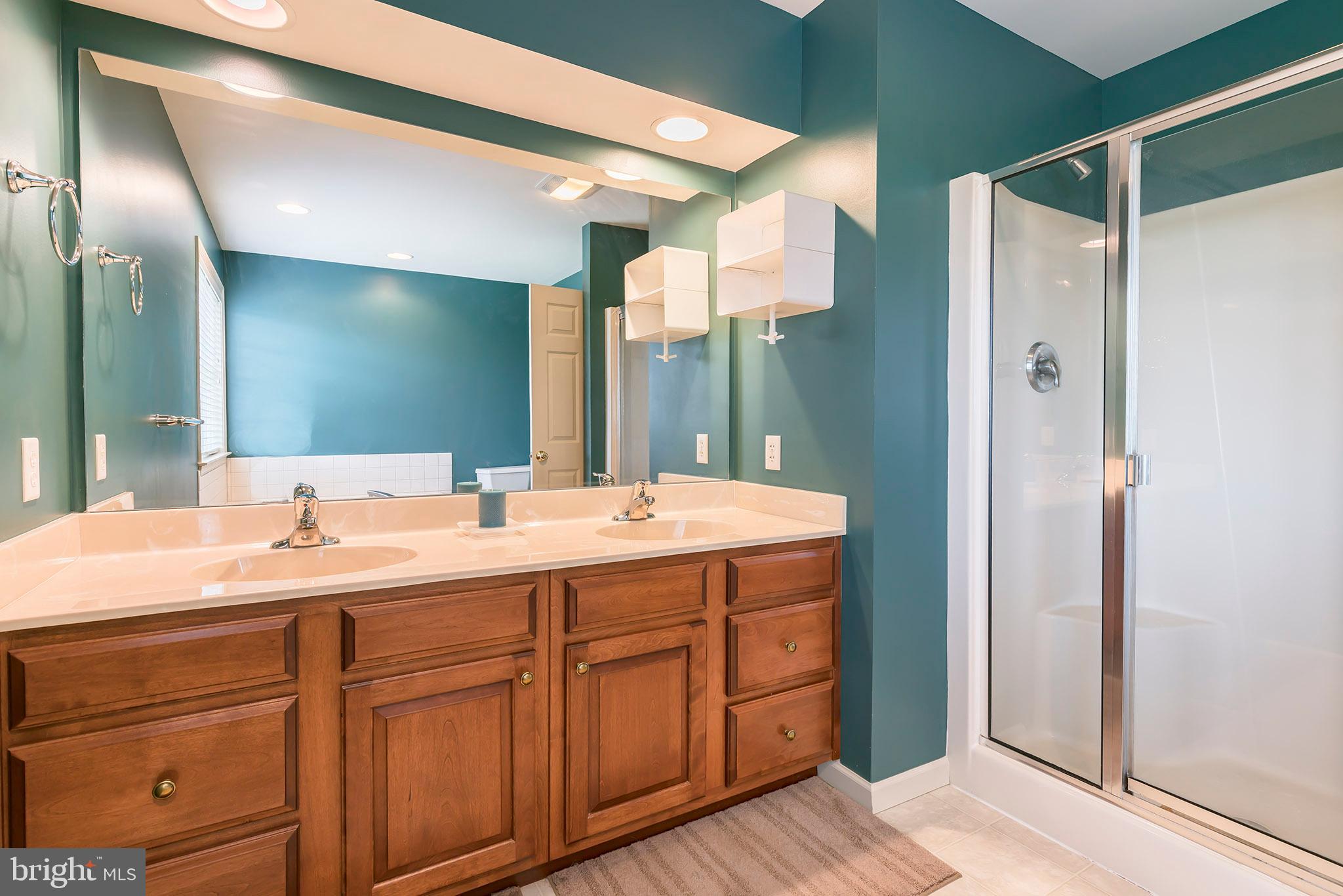 465 Vista Road Columbia, PA 17512 - Photo 12 of 21 Master Bathroom