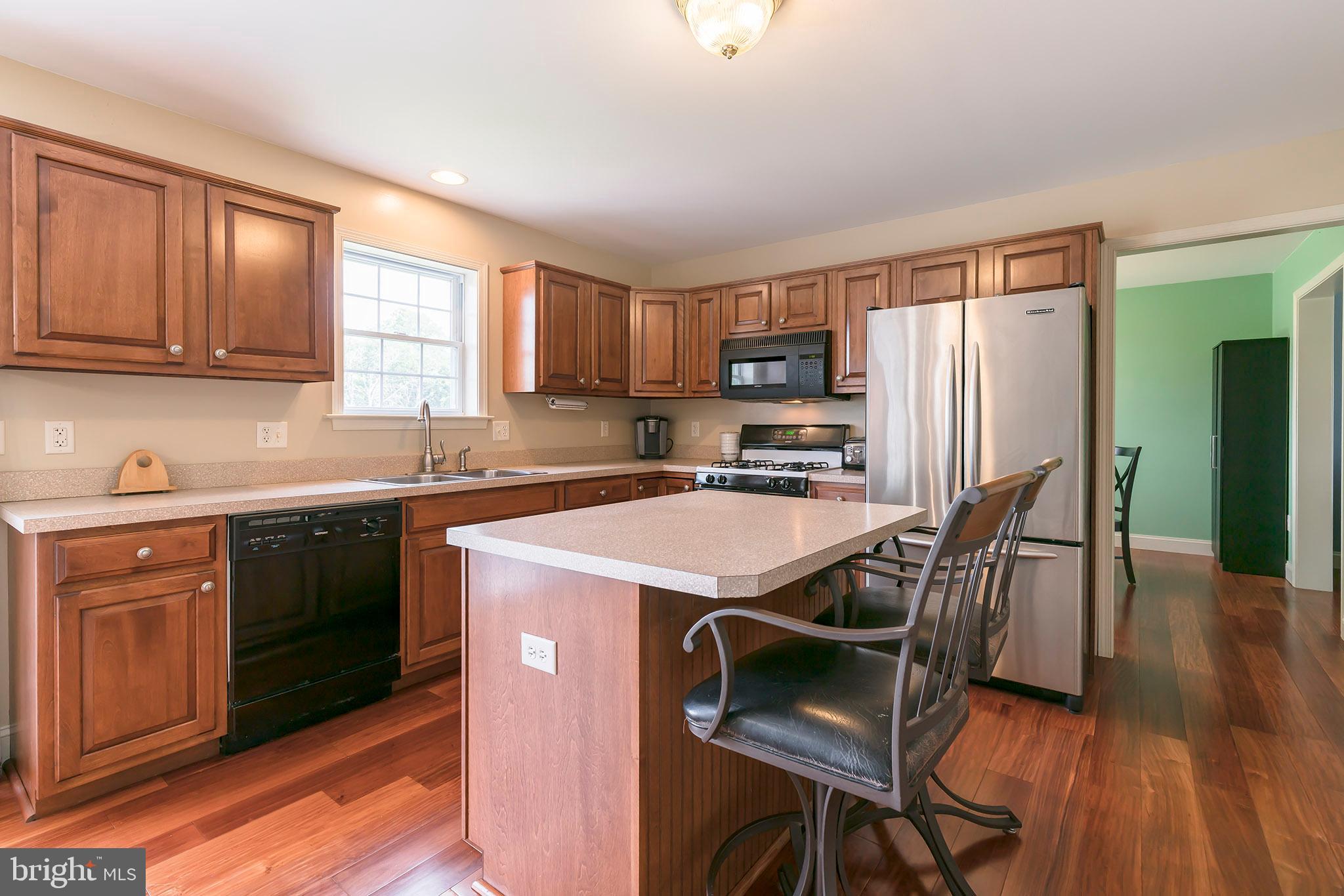 465 Vista Road Columbia, PA 17512 - Photo 3 of 21 Kitchen
