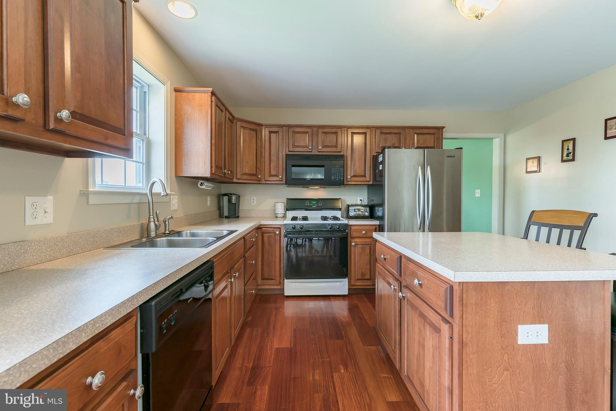 465 Vista Road Columbia, PA 17512 - Photo 4 of 21 Kitchen 2
