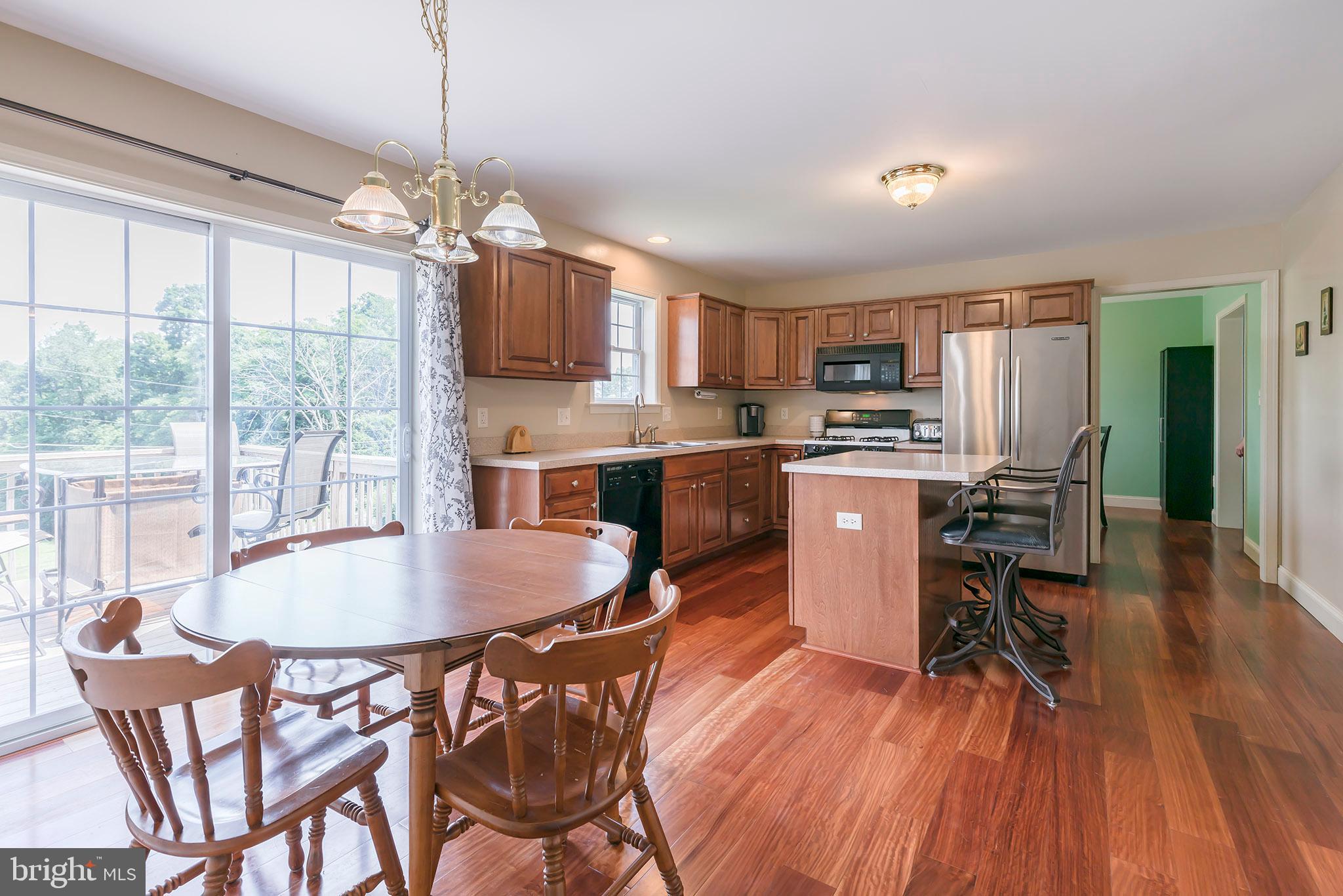 465 Vista Road Columbia, PA 17512 - Photo 5 of 21 Eat-In Country Kitchen