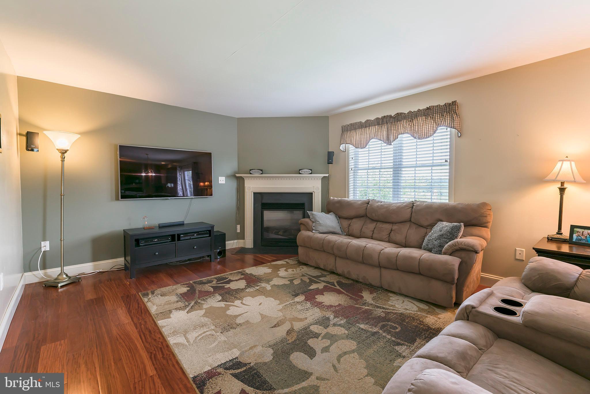 465 Vista Road Columbia, PA 17512 - Photo 9 of 21 1st Floor Family Room