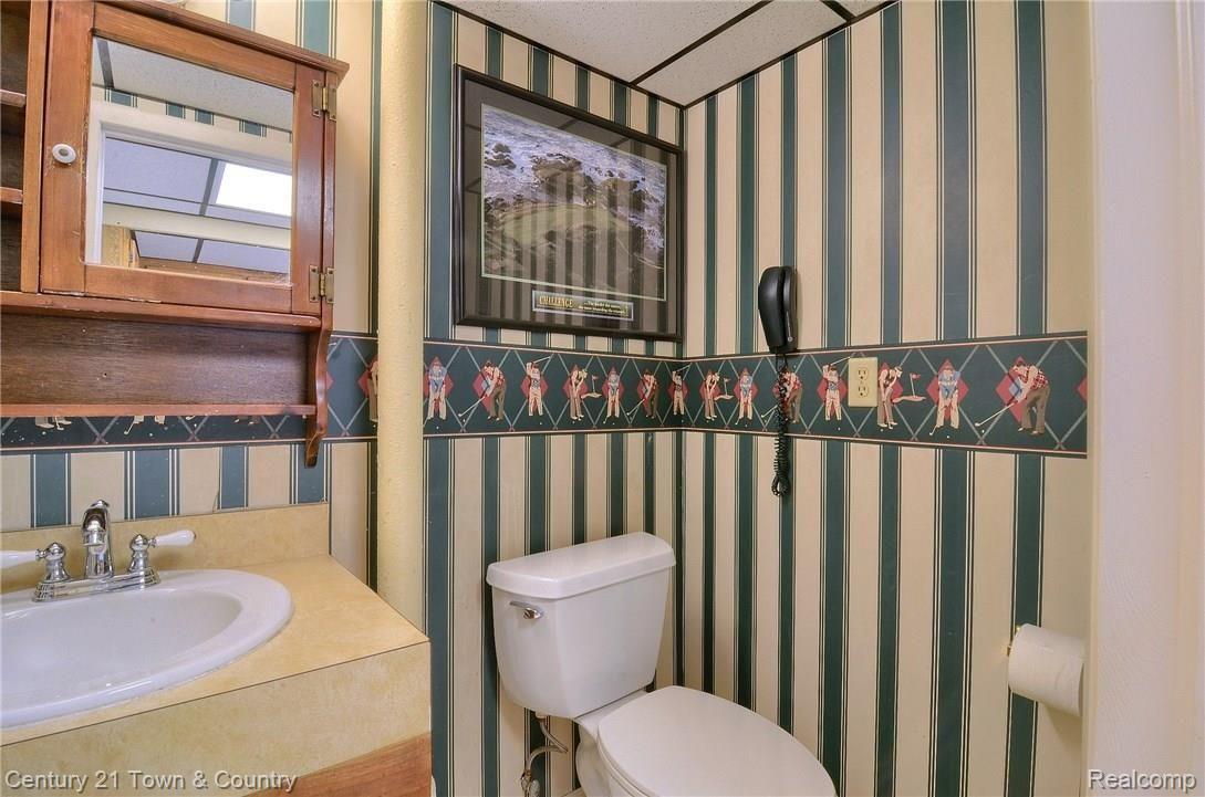 808 Lion Street Rochester, MI 48307 - Photo 27 of 32 Half bath in finished basement