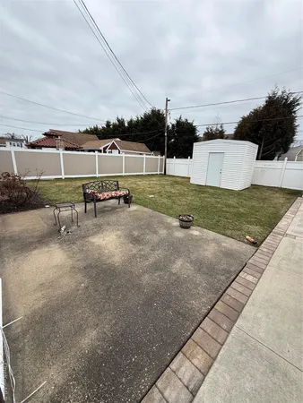$599,999 | 34 Quarry Lane, Levittown, NY 11756