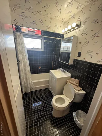 $599,999 | 34 Quarry Lane, Levittown, NY 11756