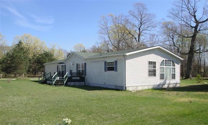 461 East Washington Road Pentwater, MI 49449 - Photo 1 of 13 Primary Photo