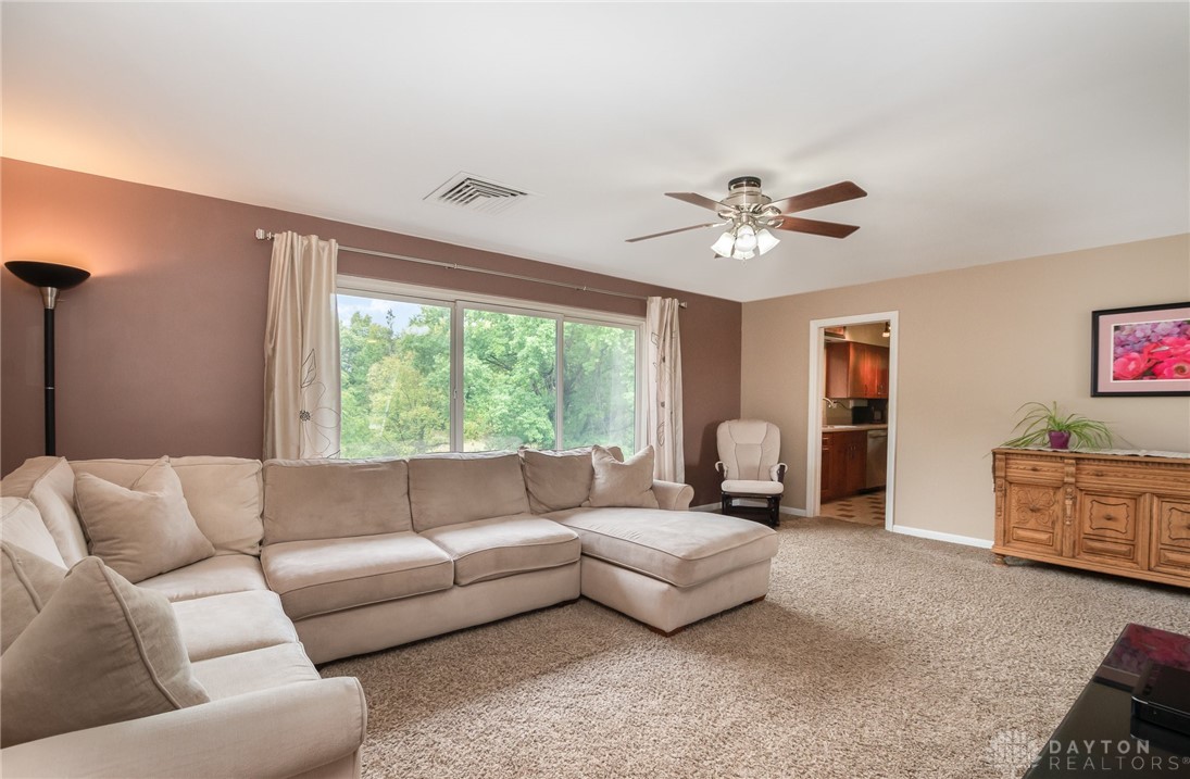 6716 Springdale Road Cincinnati, OH 45247 - Photo 11 of 31