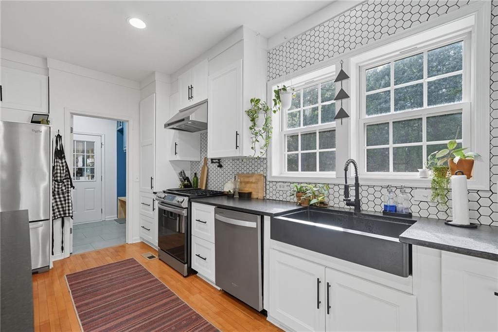 148 Reddin Drive Canton, GA 30114 - Photo 5 of 34