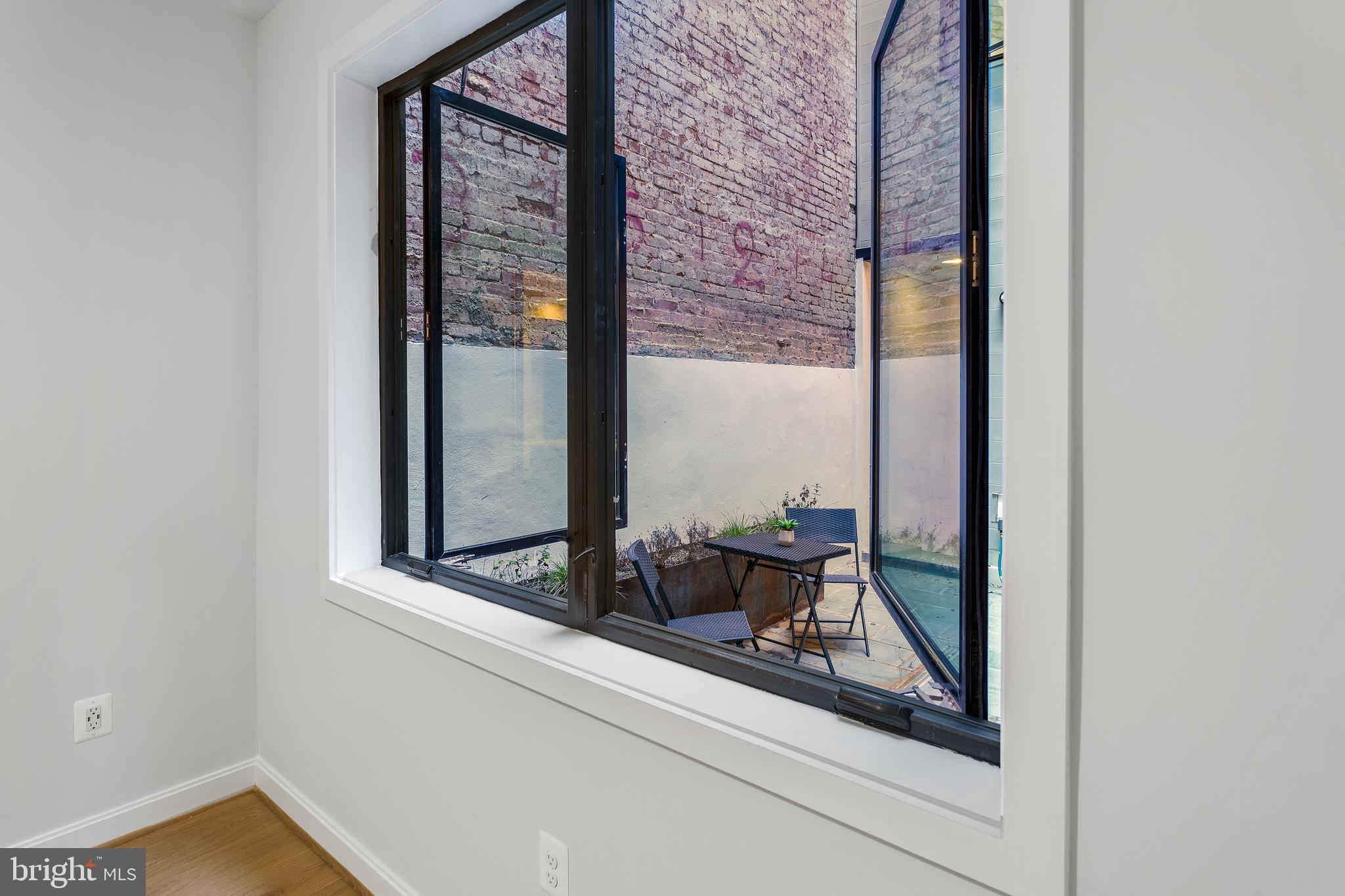 2248 Ontario Road Northwest, Unit 2 Washington, DC 20009 - Photo 18 of 30 Custom Pella Windows
