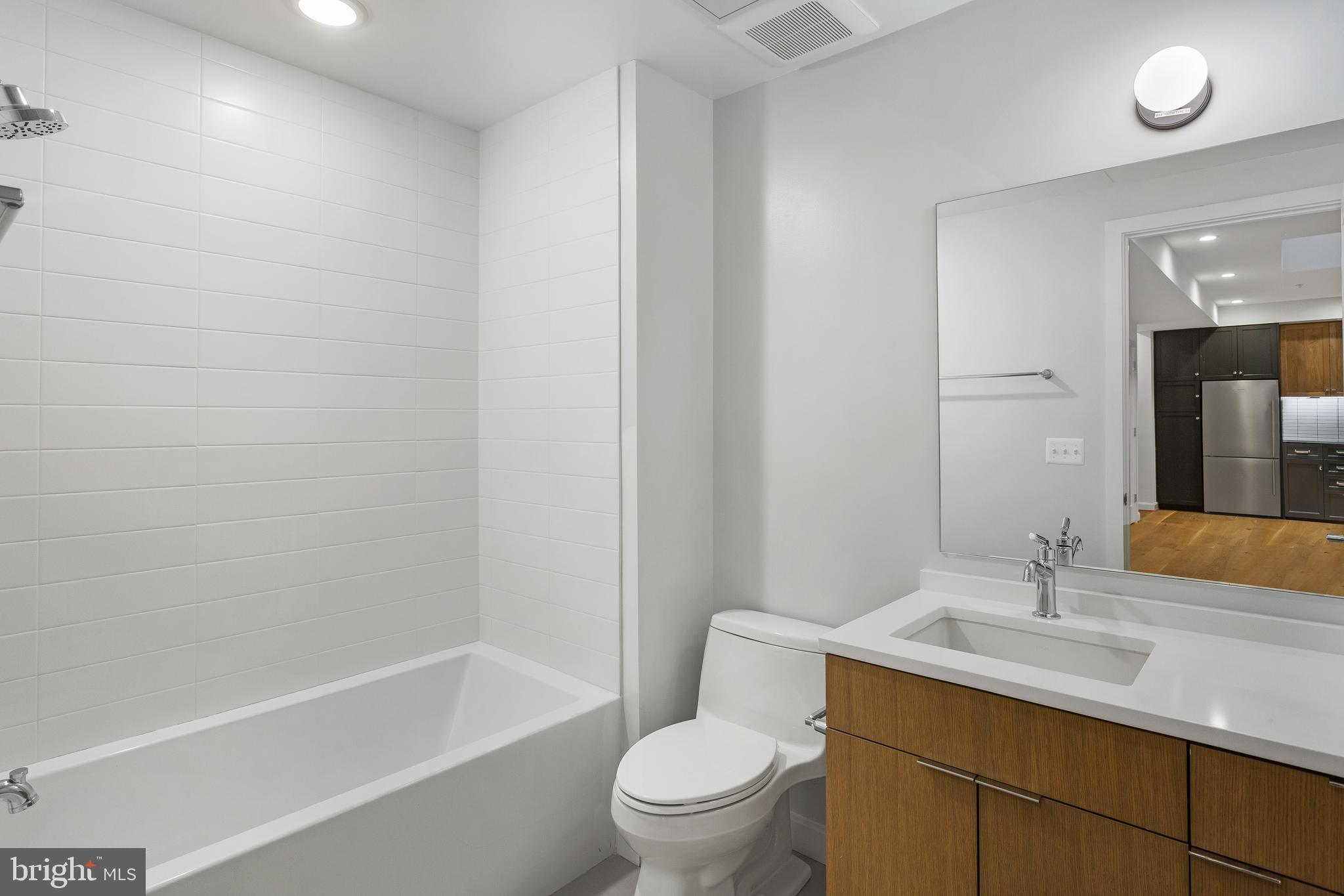 2248 Ontario Road Northwest, Unit 2 Washington, DC 20009 - Photo 19 of 30 Deep Soaking Mirabella Ttub