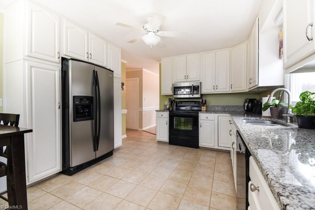 197 Epping Road Clemmons, NC 27012 - Photo 7 of 29 Gallery Image 7