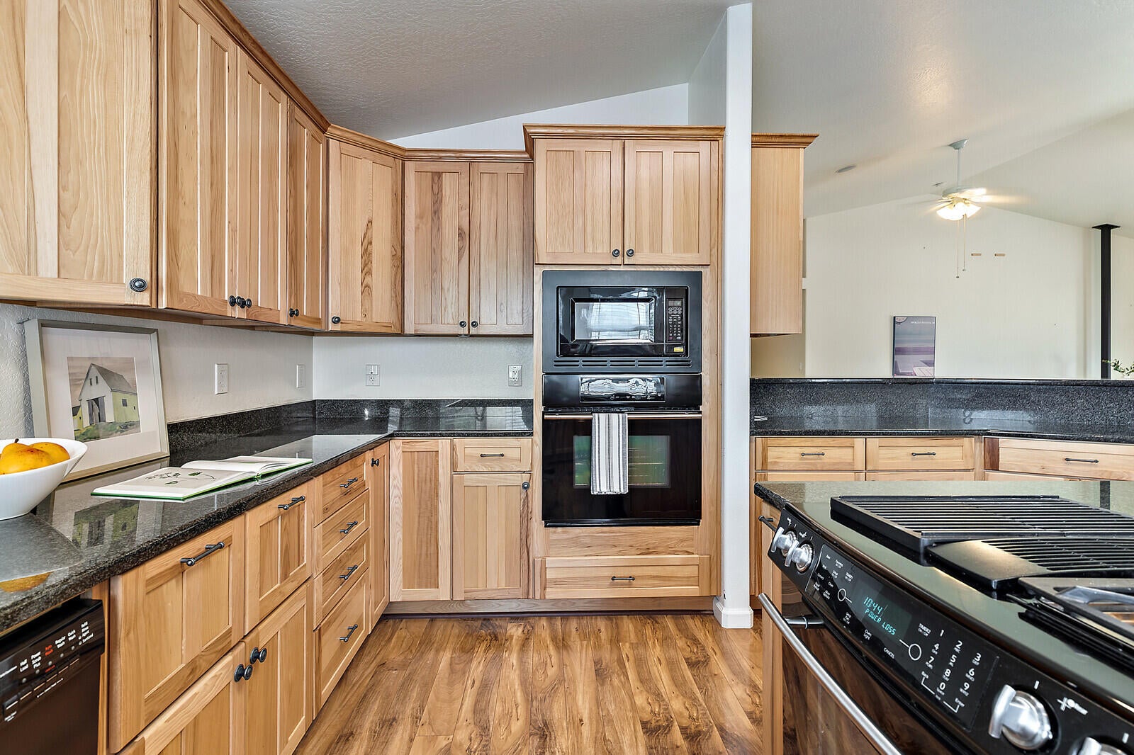 580 Hamilton Road Jacksonville, OR 97530 - Photo 12 of 64 12_HR_12_mls