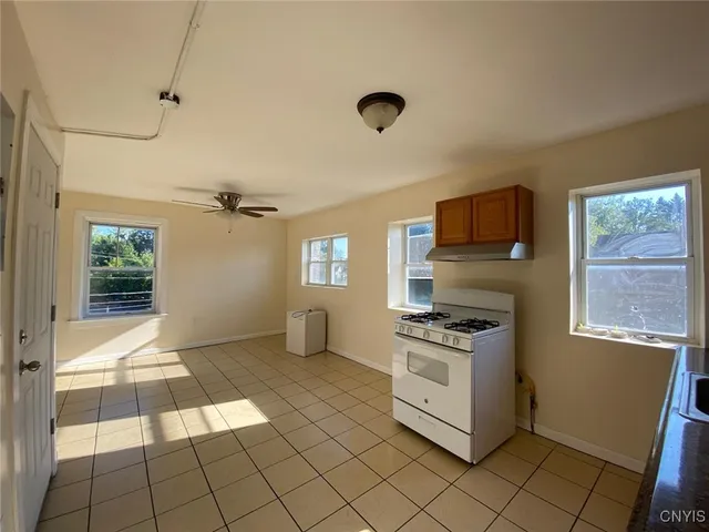 $1,300 | 1003 Park Avenue, Unit 3, Utica, NY 13501