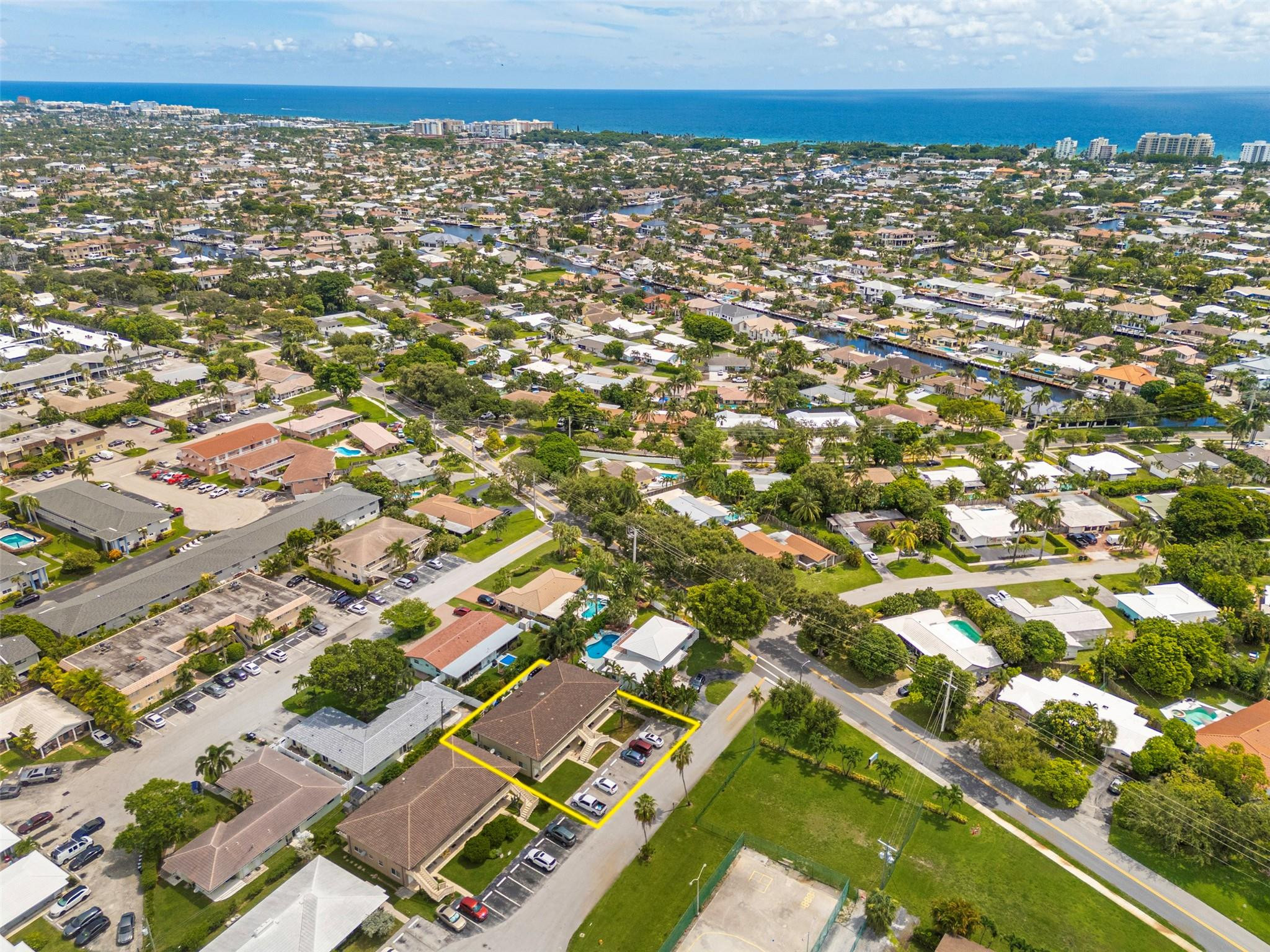 2131 Northeast 40th Court Lighthouse Point, FL 33064 - Photo 36 of 37 Photo 36