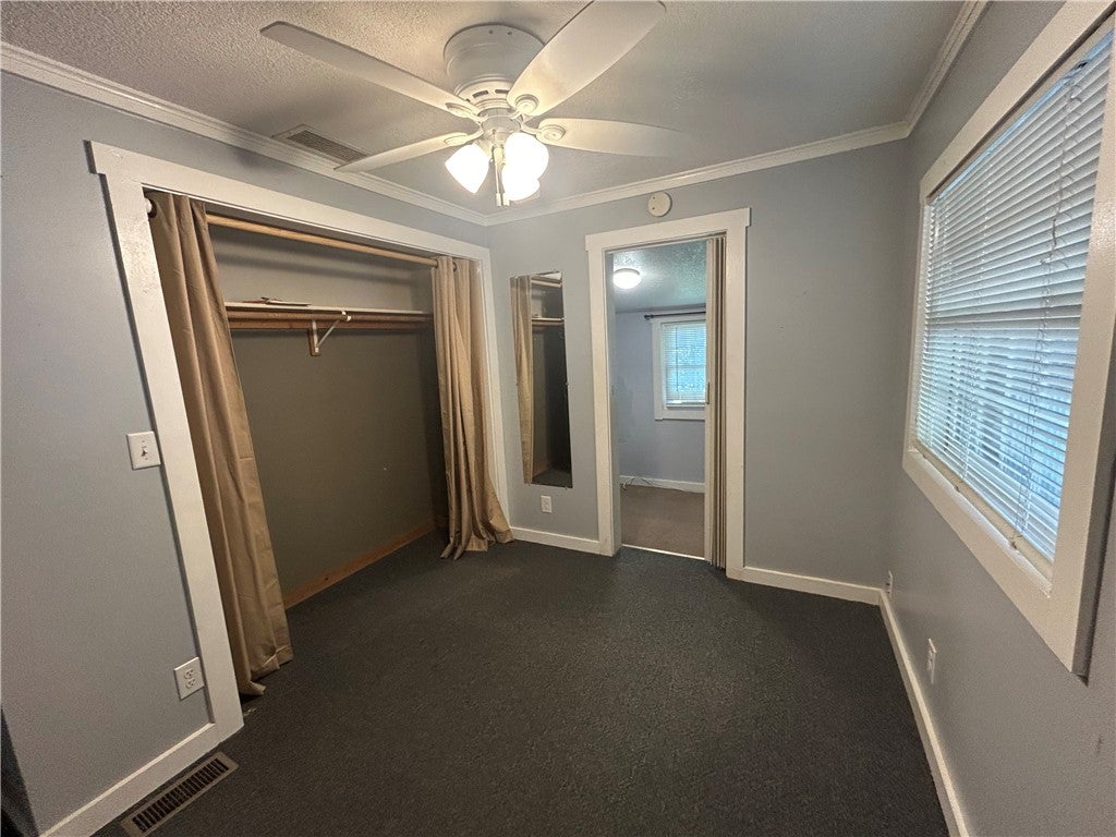 7686 Hendricks Lane Decatur, IL 62521 - Photo 15 of 28 Gallery Image 15