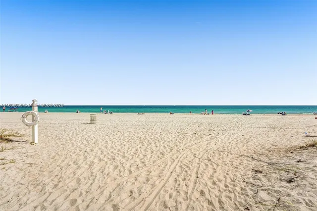 $399,000 | 9195 Collins Avenue, Unit 304, Surfside, FL 33154