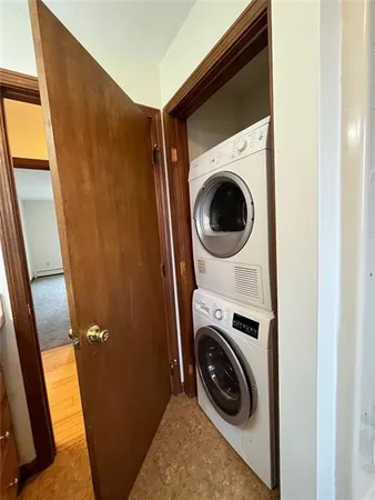 $2,500 | 3 Buttonwood Street, Unit 1, Bristol, RI 02809