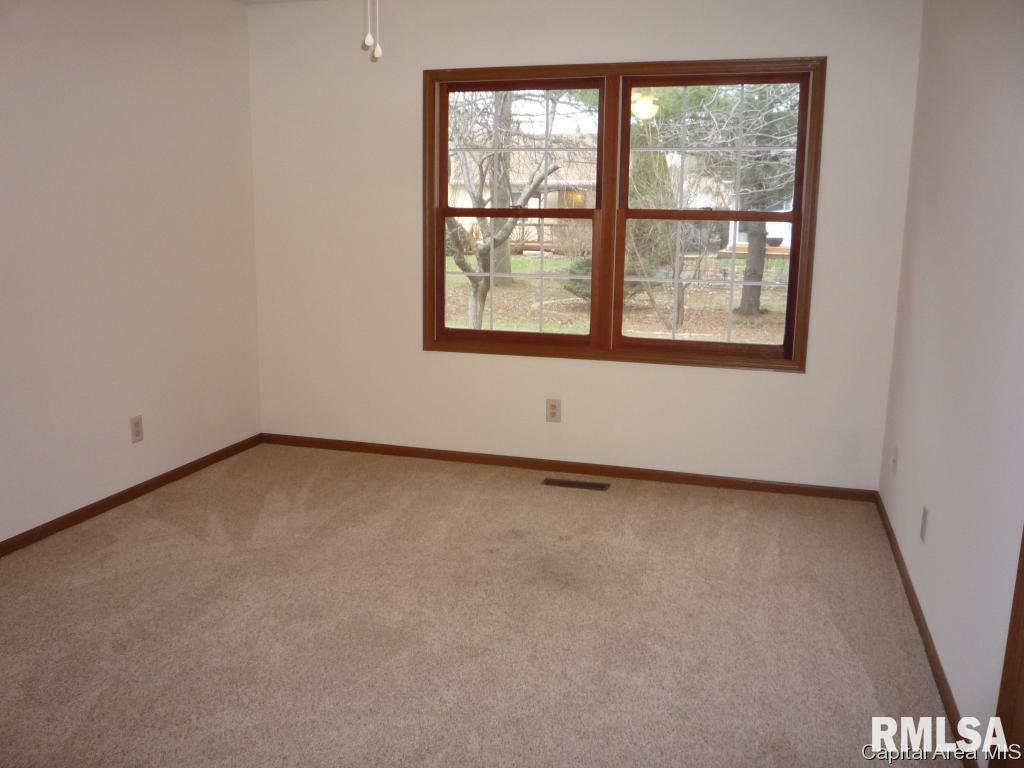 2009 Clara Mae Court Springfield, IL 62711 - Photo 11 of 15
