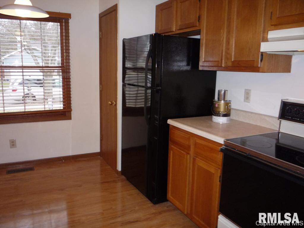 2009 Clara Mae Court Springfield, IL 62711 - Photo 7 of 15