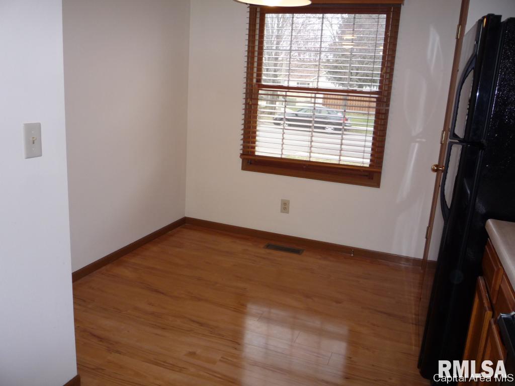 2009 Clara Mae Court Springfield, IL 62711 - Photo 8 of 15