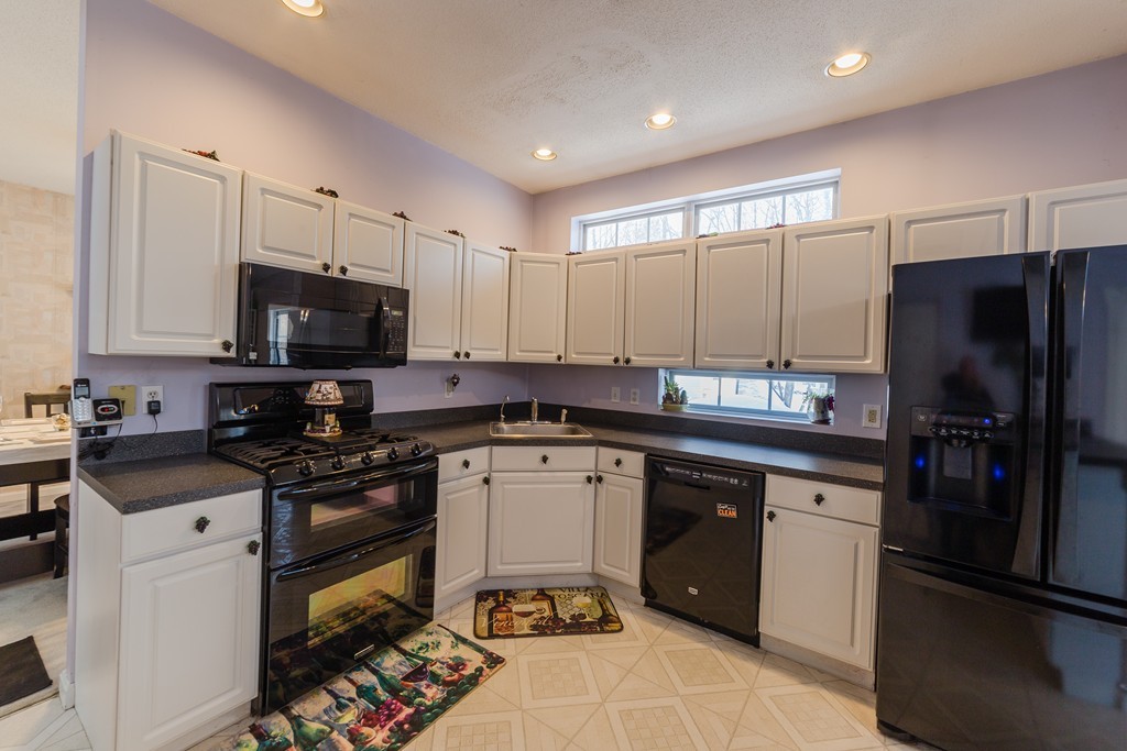 12 Payn Road Foxboro, MA 02035 - Photo 8 of 30 Gallery Image 8