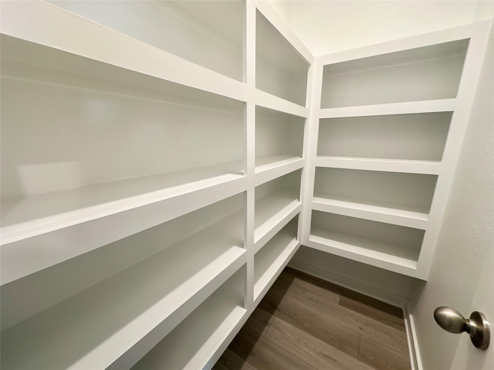12176 Ridge Top Drive Conroe, TX 77304 - Photo 13 of 31 Walk in pantry.