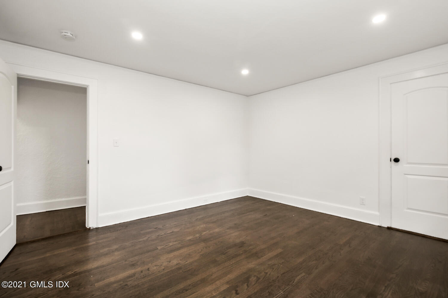 530 River Road, Unit 2 Cos Cob, CT 06807 - Photo 8 of 19 530 River Rd Cos Cob CT 06807-large-008-