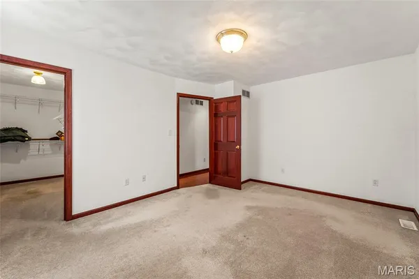 $230,000 | 725 Lone Oak Street, St. Libory, IL 62282