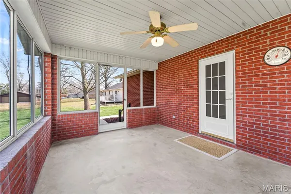 $230,000 | 725 Lone Oak Street, St. Libory, IL 62282