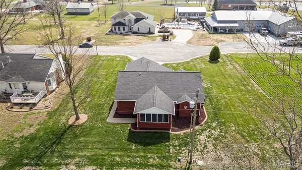 $230,000 | 725 Lone Oak Street, St. Libory, IL 62282