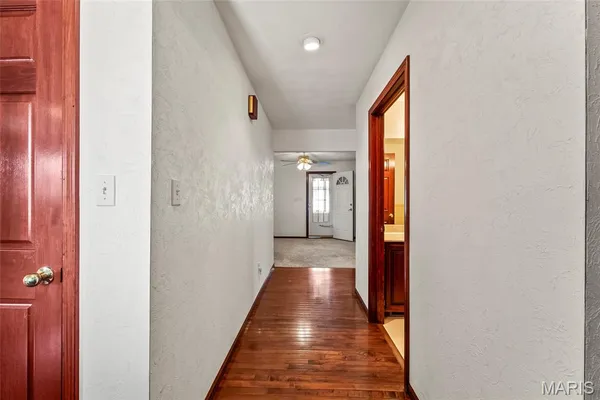 $230,000 | 725 Lone Oak Street, St. Libory, IL 62282