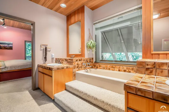 $719,900 | 1321 Raintree Place, Lawrence, KS 66044