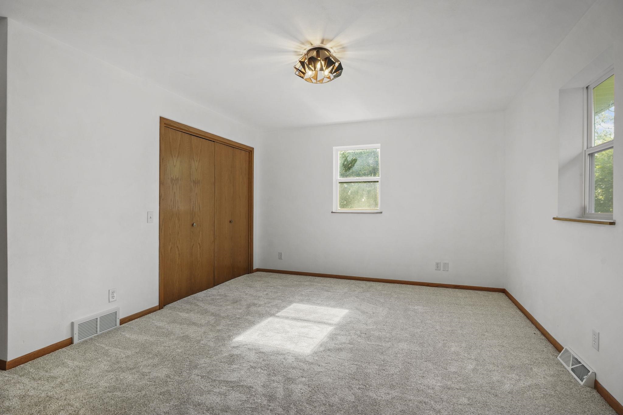 207 South Rutland Street Brooklyn, WI 53521 - Photo 24 of 61