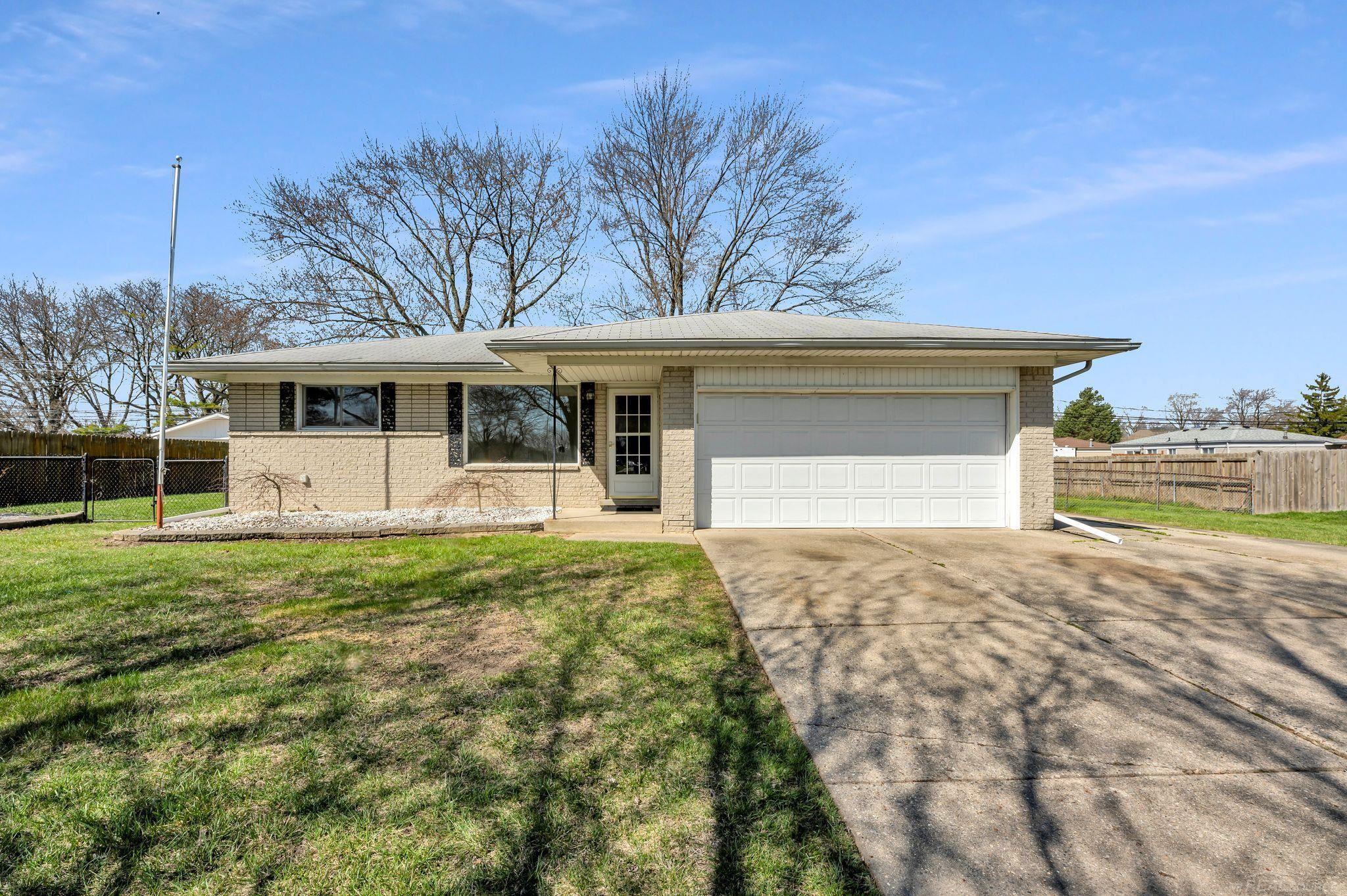 35581 Kelly Road Clinton Township, MI 48035 - Photo 1 of 27 50138357-b3e26ecd-9502-4d8d-bb21-d6cd3d82e8a3.JPG