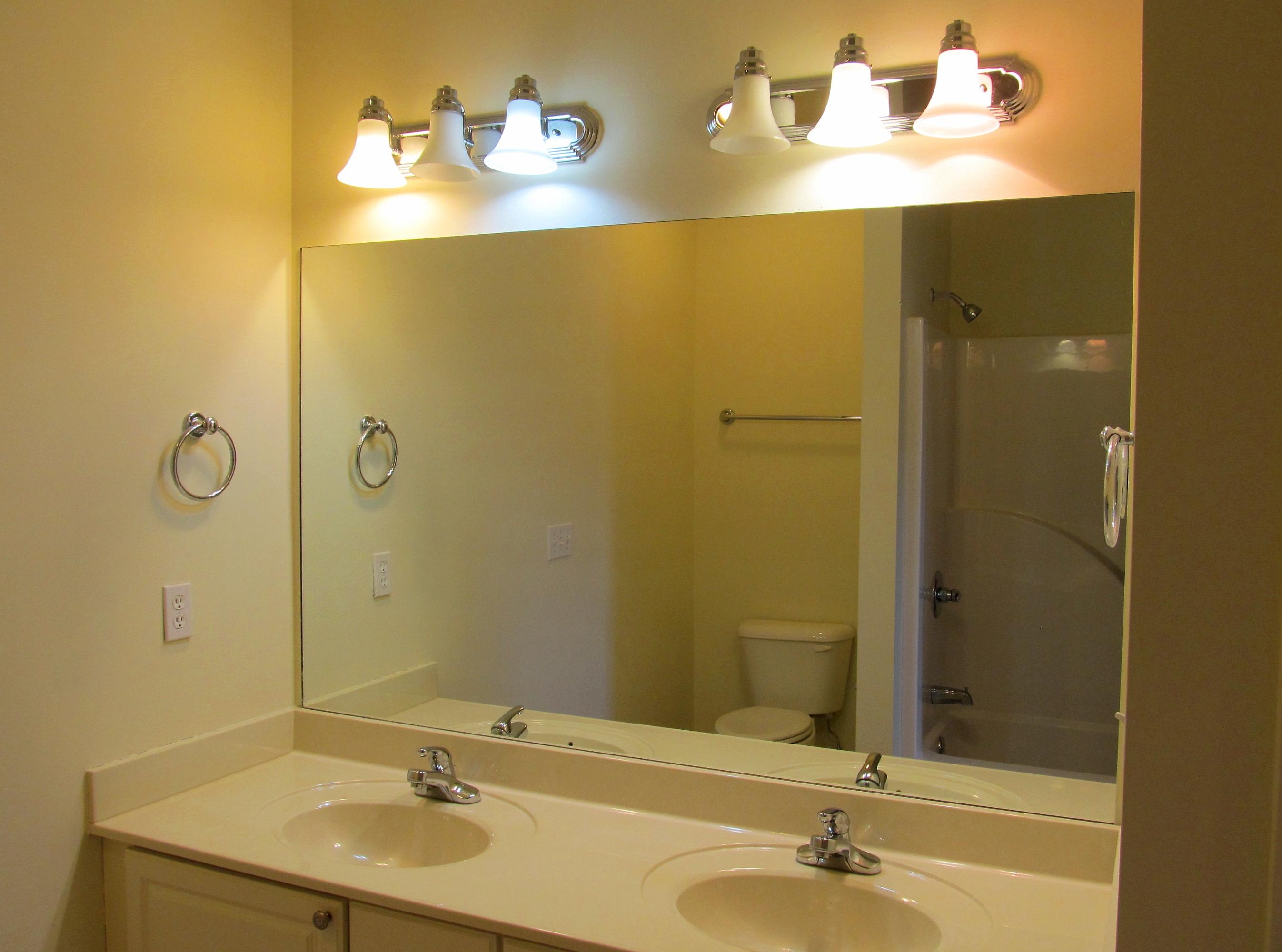 112 Forestberry Street Oak Ridge, TN 37830 - Photo 14 of 23 full Master bath