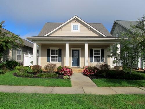 112 Forestberry Street Oak Ridge, TN 37830 - Photo 4 of 23 covered front porch