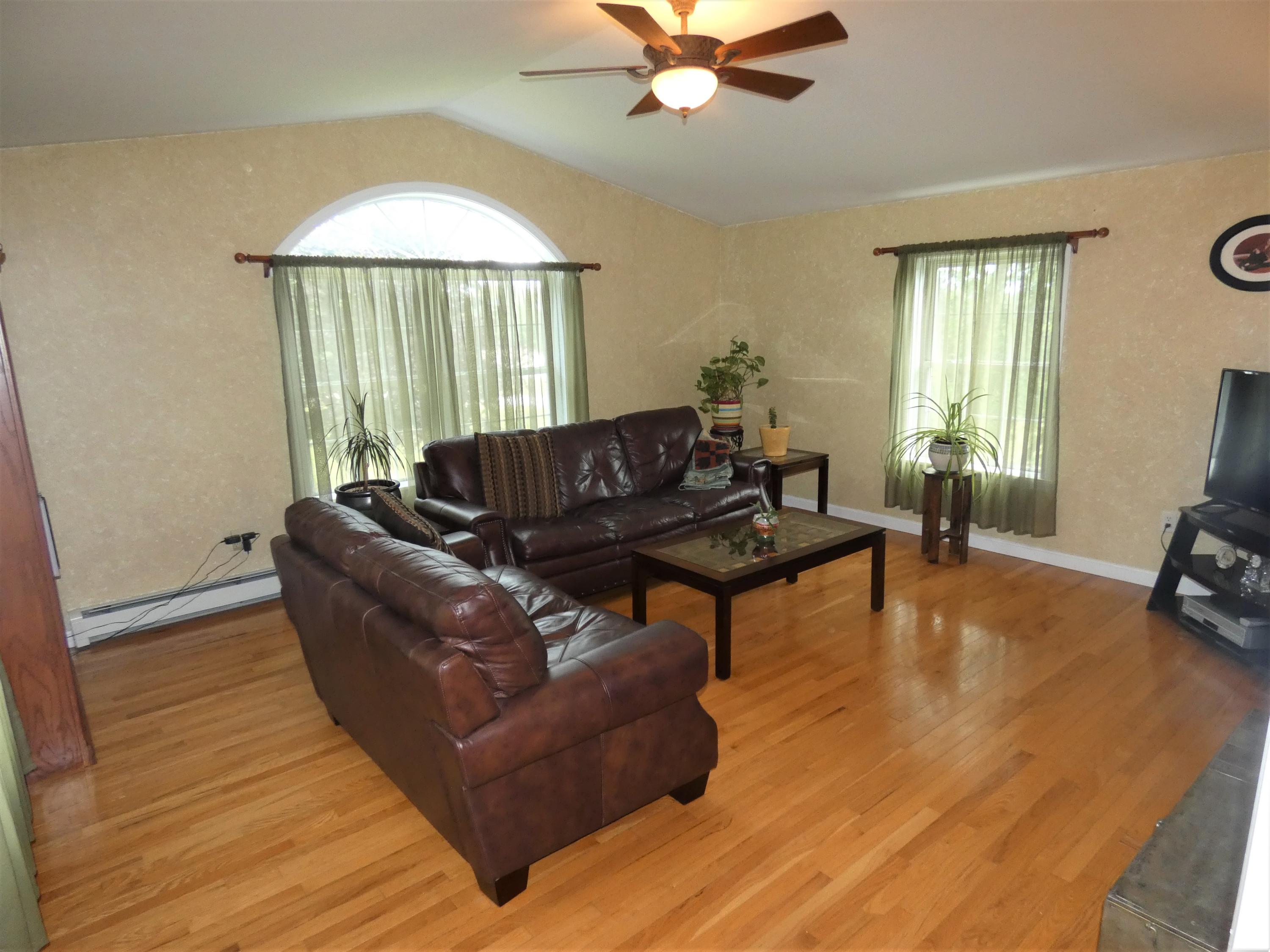 3 Truman Road Gorham, ME 04038 - Photo 23 of 44 Living Room (2)