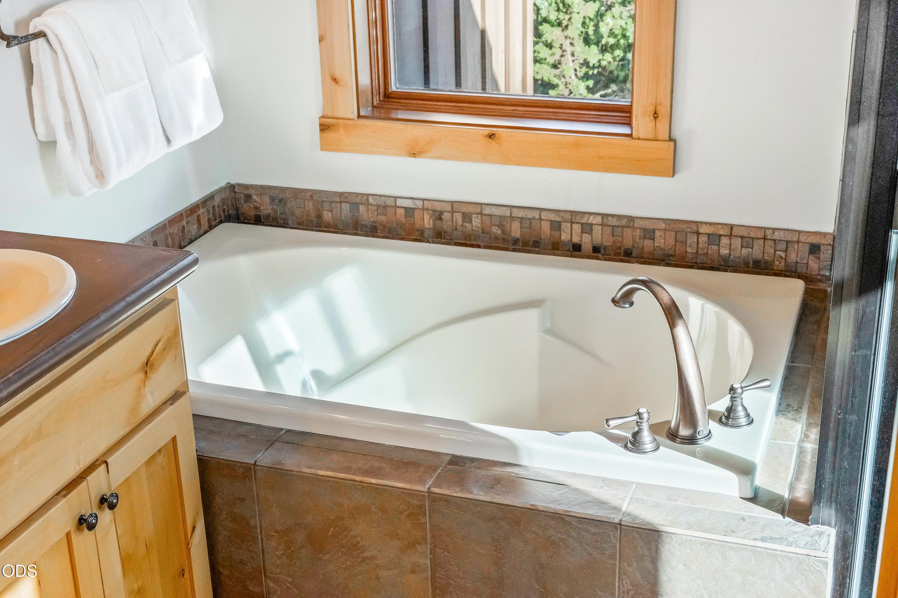 16792 South W Brasada Ranch Road, Unit CABIN 40 Powell Butte, OR 97753 - Photo 24 of 47