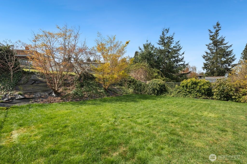 226 Bridgeway Everett, WA 98201 - Photo 23 of 28