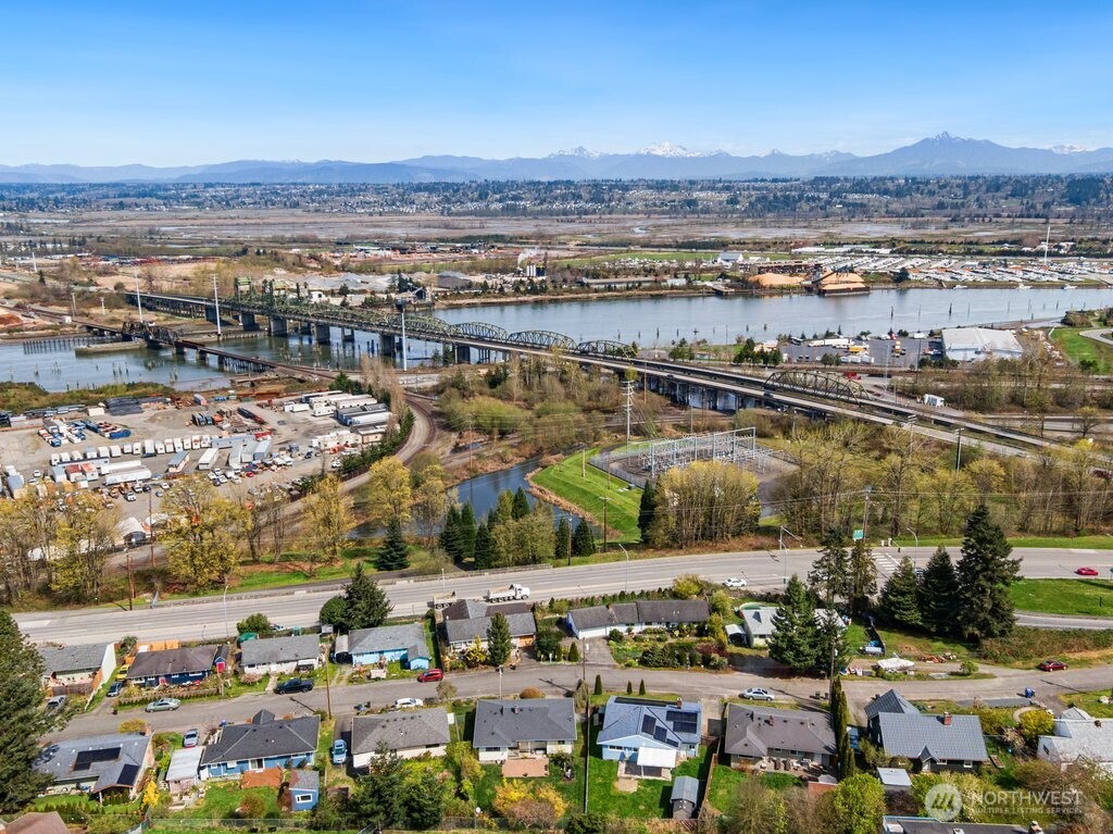 226 Bridgeway Everett, WA 98201 - Photo 25 of 28