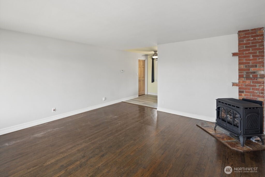 226 Bridgeway Everett, WA 98201 - Photo 6 of 28