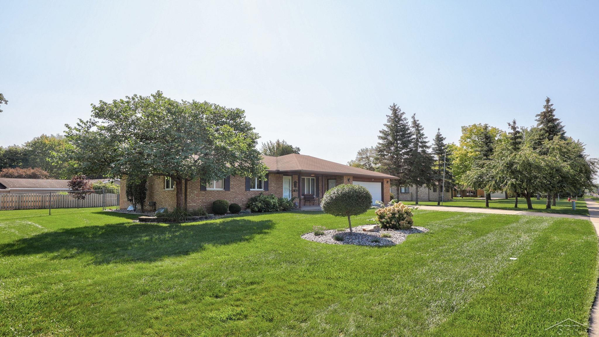 3574 Hemmeter Road Saginaw, MI 48603 - Photo 4 of 42 50116171-3.JPG