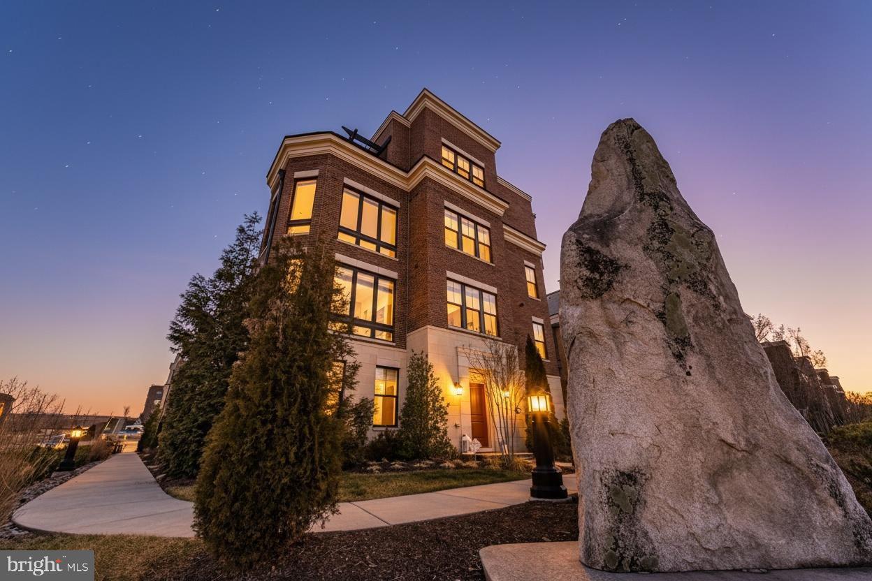 500 Riversail Lane, Unit 438 Oxon Hill, MD 20745 - Photo 2 of 37