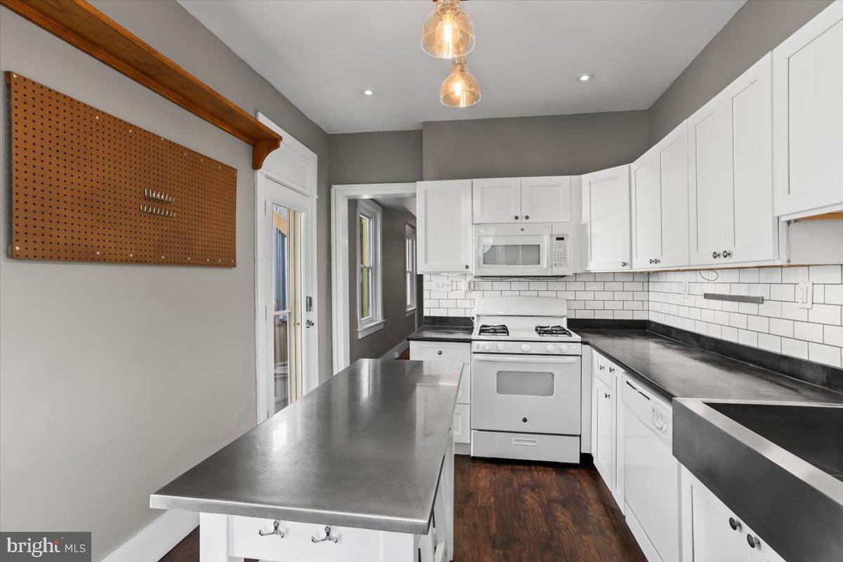 212 Chestnut Street Lebanon, PA 17042 - Photo 16 of 41