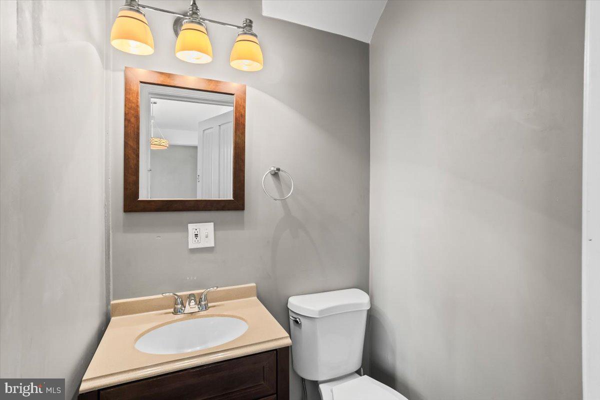 212 Chestnut Street Lebanon, PA 17042 - Photo 17 of 41