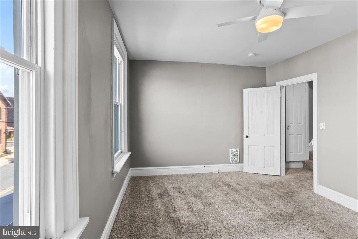 212 Chestnut Street Lebanon, PA 17042 - Photo 20 of 41