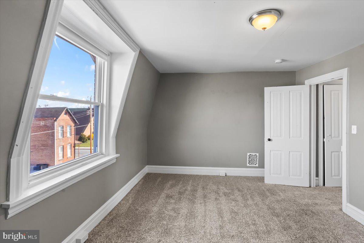 212 Chestnut Street Lebanon, PA 17042 - Photo 32 of 41