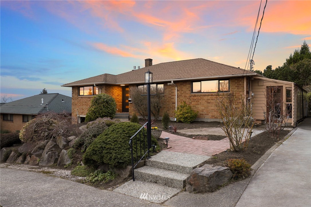 4058 Southwest Donovan Street Seattle, WA 98136 - Photo 1 of 40 Gallery Image 1