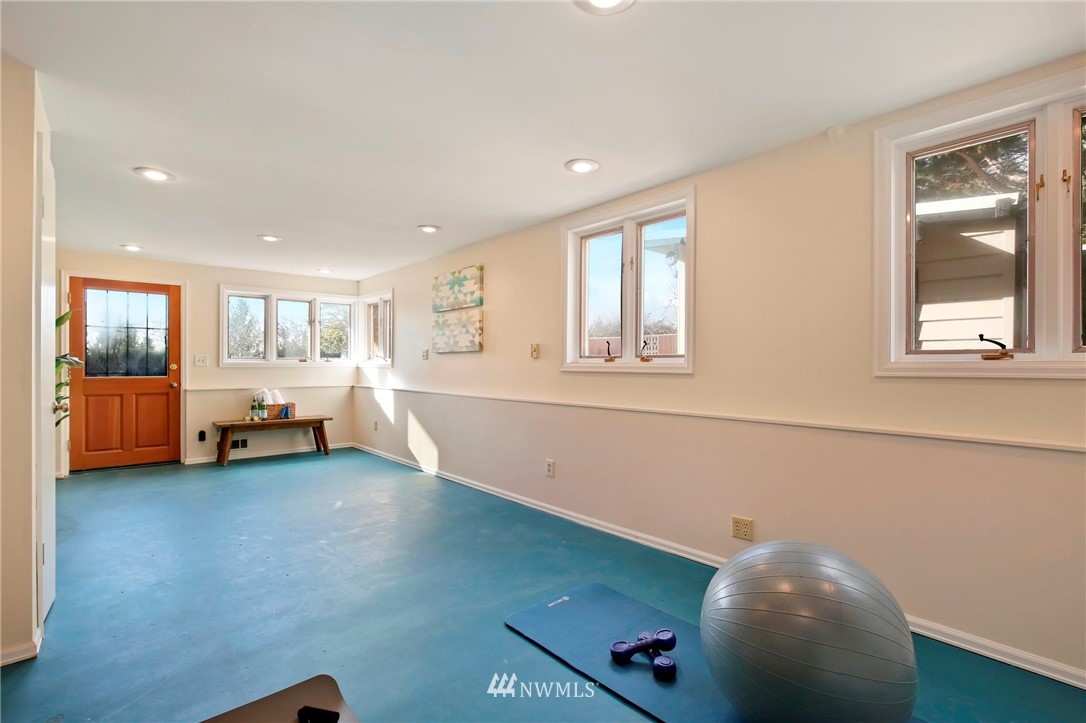 4058 Southwest Donovan Street Seattle, WA 98136 - Photo 29 of 40 Gallery Image 29