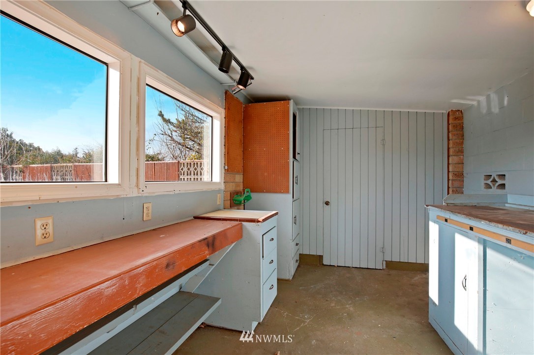 4058 Southwest Donovan Street Seattle, WA 98136 - Photo 31 of 40 Gallery Image 31